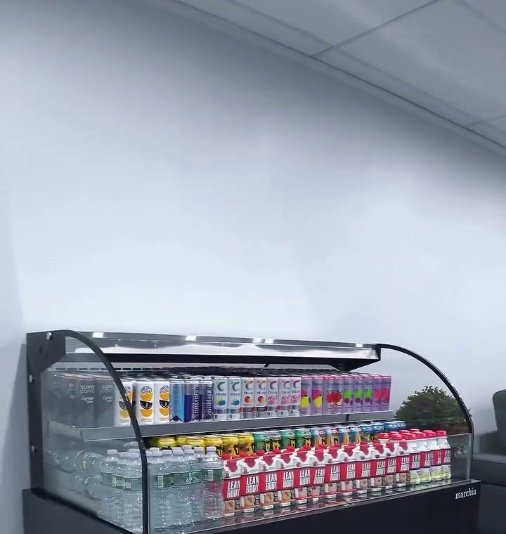 Nevera de bebidas bien surtida